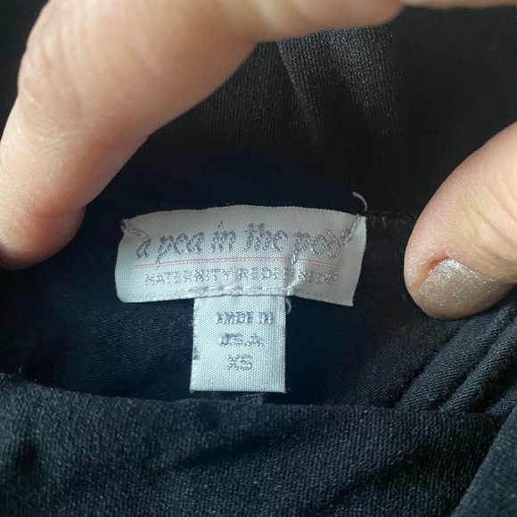 A Pea in the Pod Capri leggings size x-small - Picture 2 of 3